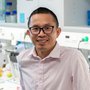 Yonglun Luo står i spidsen for et forskningsprojekt, der har potentiale til at forbedre behandling af patienter med den sjældne muskelsvindsygdom Duchennes muskeldystrofi. Foto: Simon Byrial Fischel