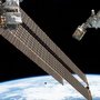 Via live-video fra ISS kunne man torsdag se Aarhus Universitets første satellit, Delphini-1, blive sendt ud i rummet. Dermed er Aarhus Universitet officielt blevet et rum-universitet. Foto: NASA og NanoRacks
