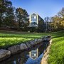 Aarhus Universitet er nu placeret som nummer 98 på den internationale rangliste Times Higher Education (THE) World University Rankings. THE skriver, at Aarhus Universitet nu har indtaget førstepladsen i Danmark. FOTO: Anders Trærup