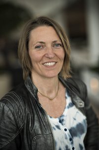 Ellen-Margrethe Hauge has taken up a five-year clinical professorship at Aarhus University and Aarhus University Hospital. She conducts research into changes in bone tissue in connection with chronic rheumatoid arthritis and osteoarthritis.