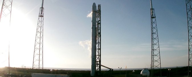 [Translate to English:] A Falcon 9 rocket at Cape Canaveral Air Force Station