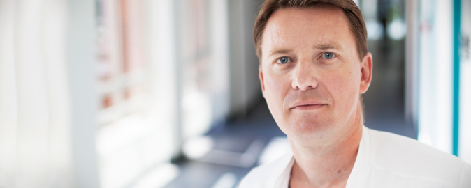 Professor Jørgen Bjerggaard Jensen from the Department of Clinical Medicine has received grants for two projects to improve the treatment of bladder cancer and reduce the number of relapses. Photo: Lars Kruse, Aarhus University.