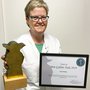 Lone Kirkeby received ‘The Golden YODA’ education award at the  Danish Orthopaedic Society’s annual congress. Photo: The Regional Hospital West Jutland