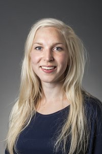 For several months, Mette Lise Lousdal thought that the Queen would be presenting the award, as she did two years previously when Mette Lise Lousdal’s former study mate received the award. However, her study mate could then tell her that this was not customary but because of an anniversary, causing great disappointment for Mette Lise Lousdal when she found out that she would not in fact meet the Queen.