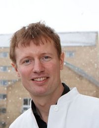 Simon Glerup (pictured), together with Camilla Gustafsen and Peder Madsen, has founded the company Draupnir Bio which has received DKK 2.5 million from The Novo Nordisk Foundation. The grant will be used to develop innovative cholesterol lowering medicine.