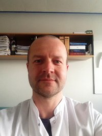 Søren Peter Jørgensen, Aarhus Universitet, Institut for Klinisk Medicin, Hospitalsenheden Horsens, akademisk koordinator.