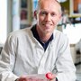 [Translate to English:] Professor Søren Riis Paludan står bag et ny grundforskningsstudie, som har opdaget et nyt protein STEEP med betydning for kroppens immunsystem.