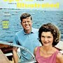 Et nyvalgt præsidentpar i medvind. Forside fra december 1960.

Præsident Kennedy på stranden i Californien, hvor mængden kastede sig over ham. På den tid var det nyt at se politikere på den måde. Billedet blev i Danmark bragt i Billedbladet.