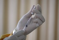 Ifølge Lene Wulff Krogsgaard, som er en af forskerne bag undersøgelsen, kan symptomer efter HPV-vaccine skyldes infektioner. Foto: Unsplash.